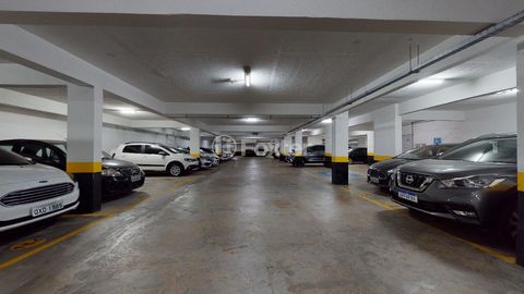 Image 11 - 867819